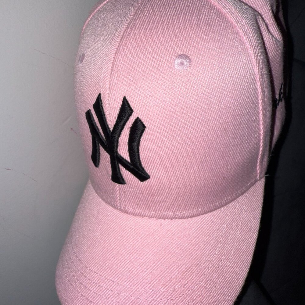 Hat - Picture 2 of 3